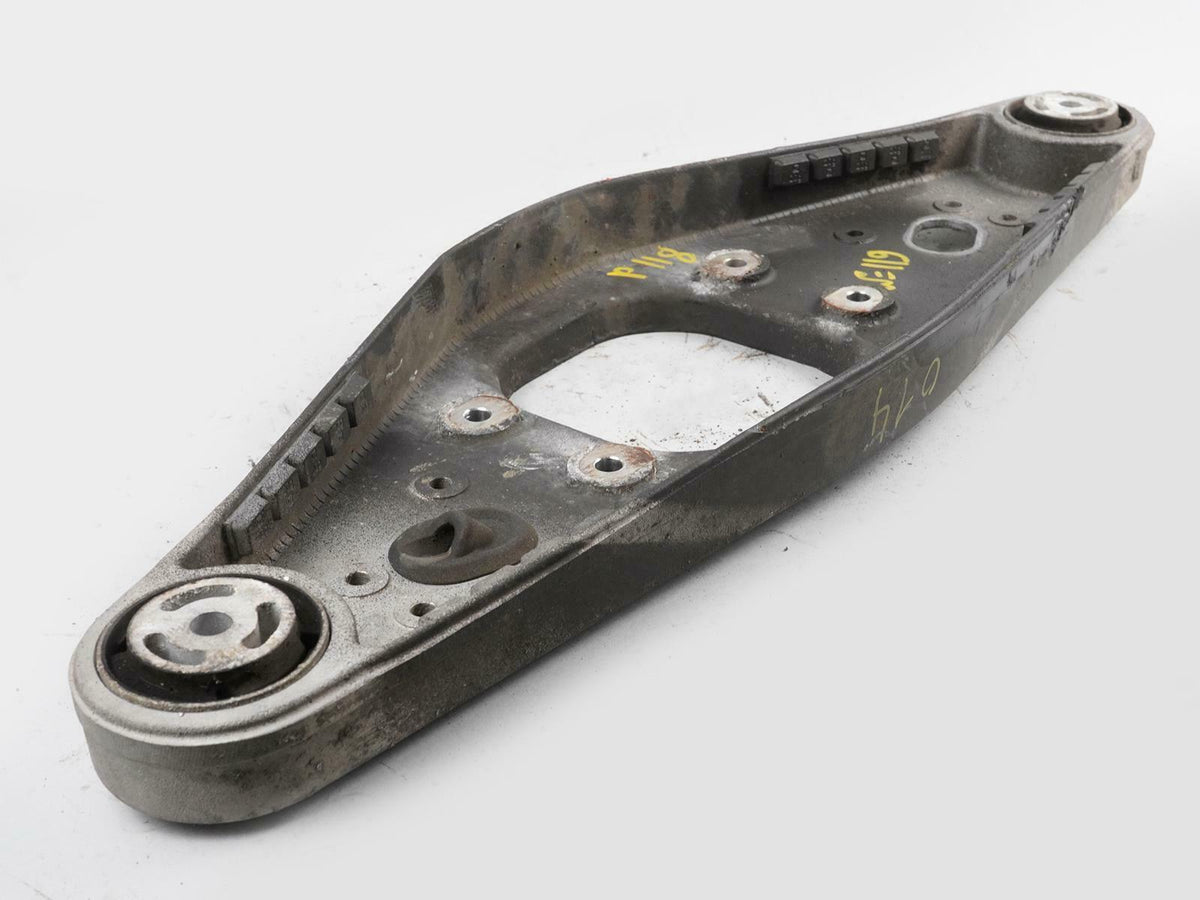 06-11 Mercedes R350 R230 W251 Carrier Brace Bracket Rear Unit 2303521806 OEM