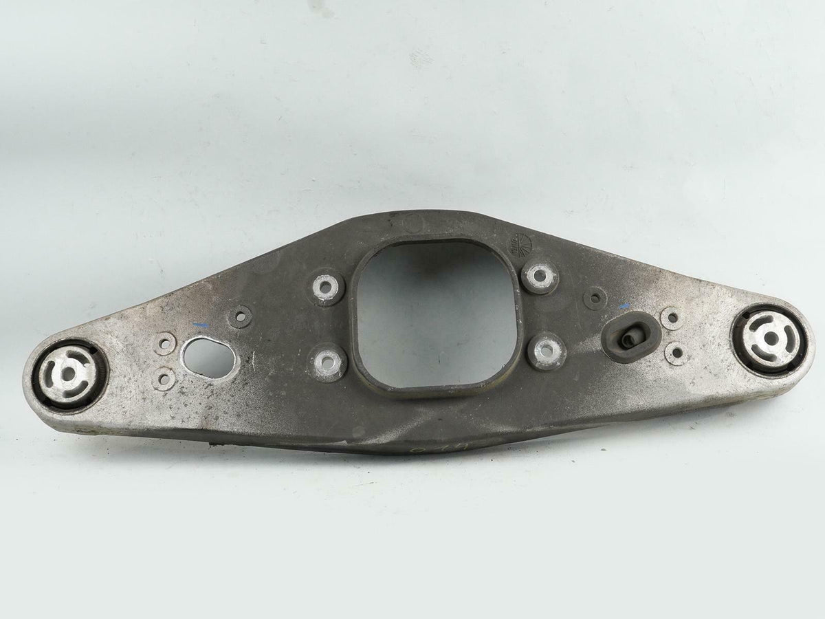 06-11 Mercedes R350 R230 W251 Carrier Brace Bracket Rear Unit 2303521806 OEM