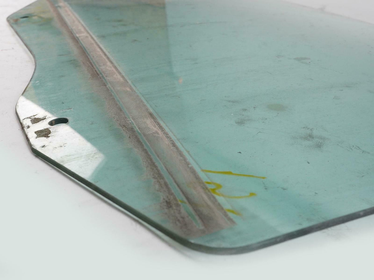 2008 - 2020 Dodge Caravan Door Window Glass Front Passenger Side 4894610AB OEM