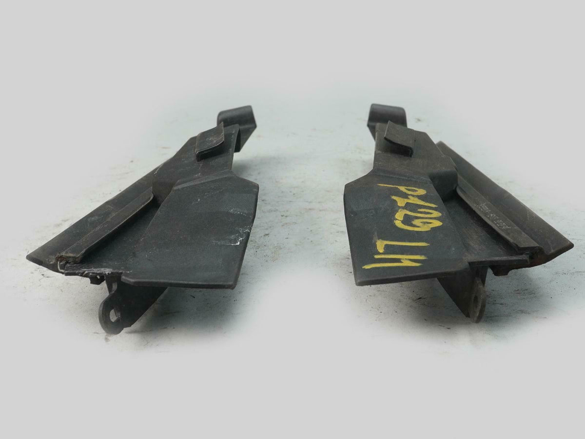97-04 Mercedes SLK230 SLK320 R170 Quarter Glass Support Brace LH RH 1706390243
