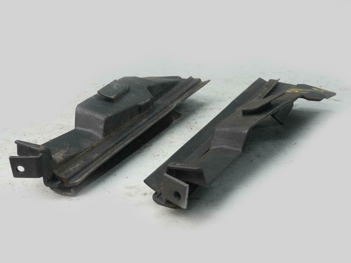 97-04 Mercedes SLK230 SLK320 R170 Quarter Glass Support Brace LH RH 1706390243