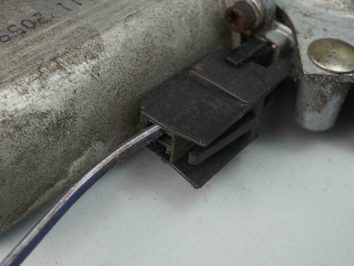 1987 - 1996 Chevrolet BereTTa Power Window Regulator Motor Right Passenger Front