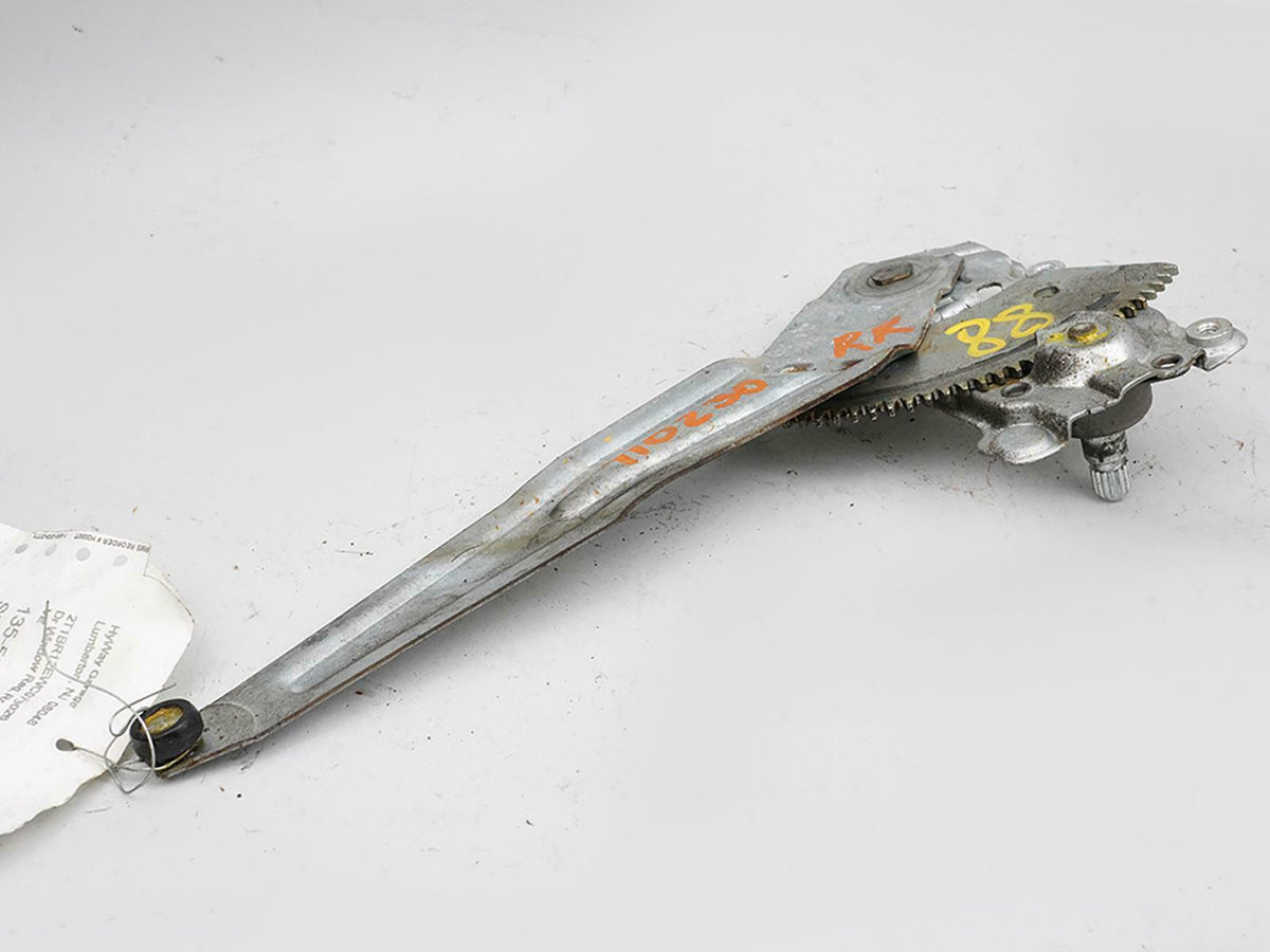 1998 - 2002 Toyota Corolla Manual Window Regulator Right Passenger Rh Rear OEM