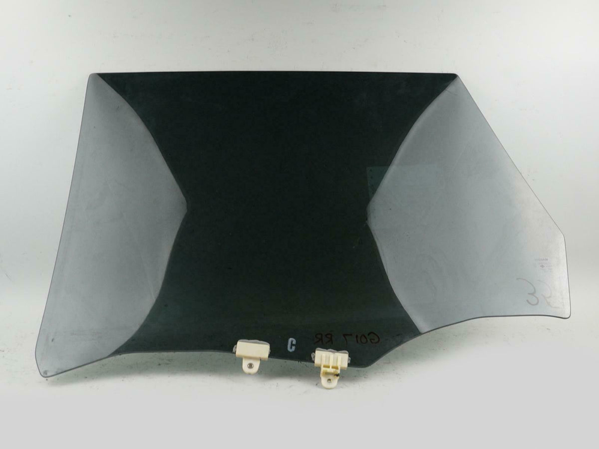 2003 - 2007 Nissan Murano 4dr Door Window Glass Rear Passenger 82300CA00A OEM