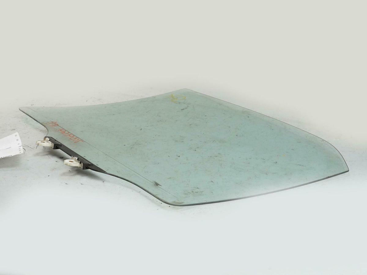 2002 - 2007 Mitsubishi Lancer Door Window Glass Moveable Rear Right MR556050 OEM