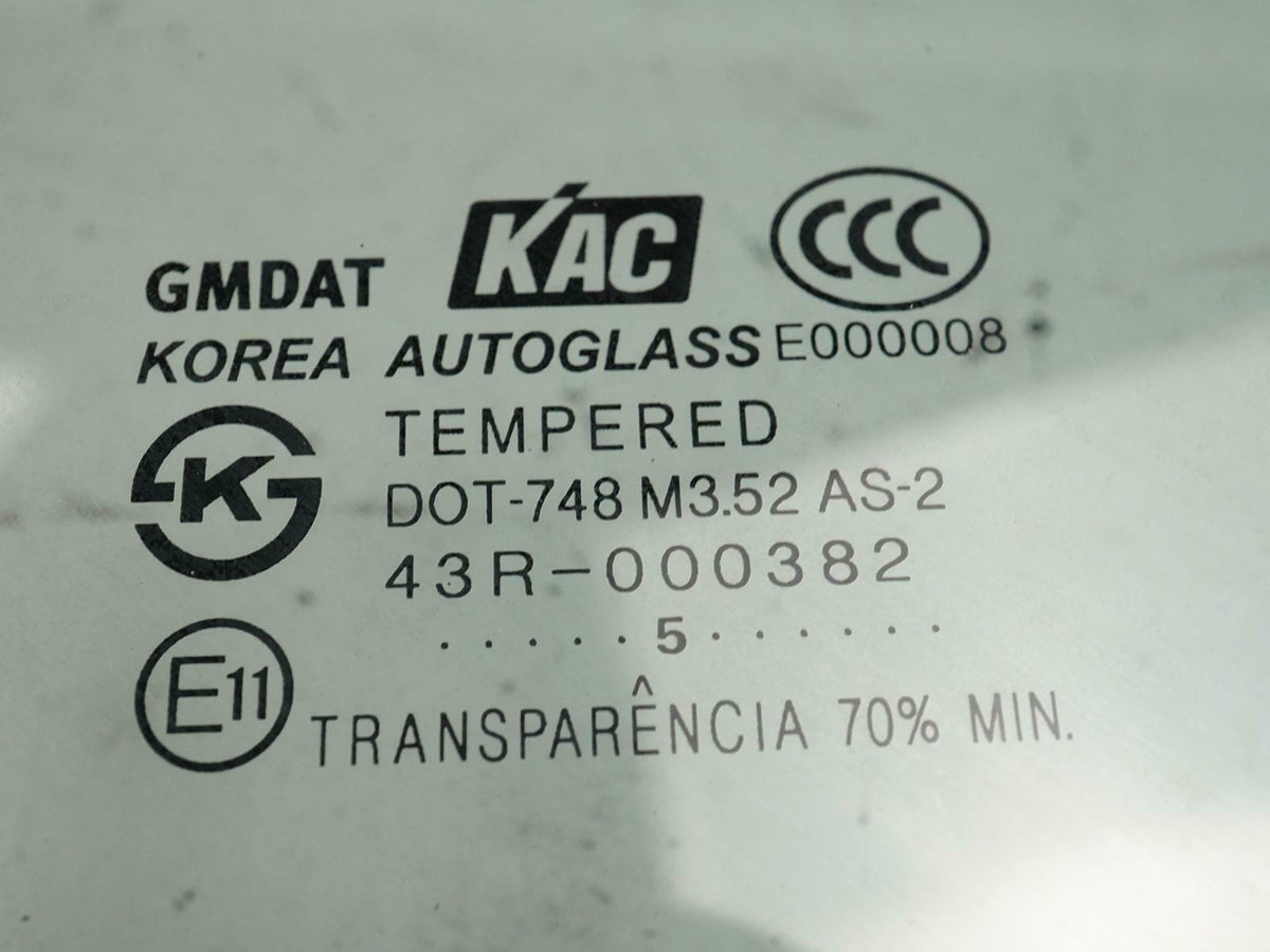2005 - 2008 Suzuki Reno Forenza Door Window Glass Front Passenger 96548614 OEM