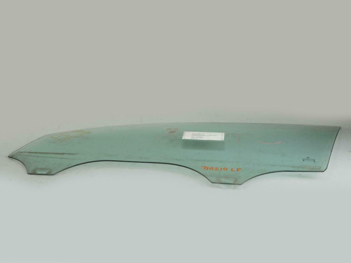 1998 - 2005 Volkswagen Passat Sedan Door Window Glass Front Driver 3B4845201 OEM