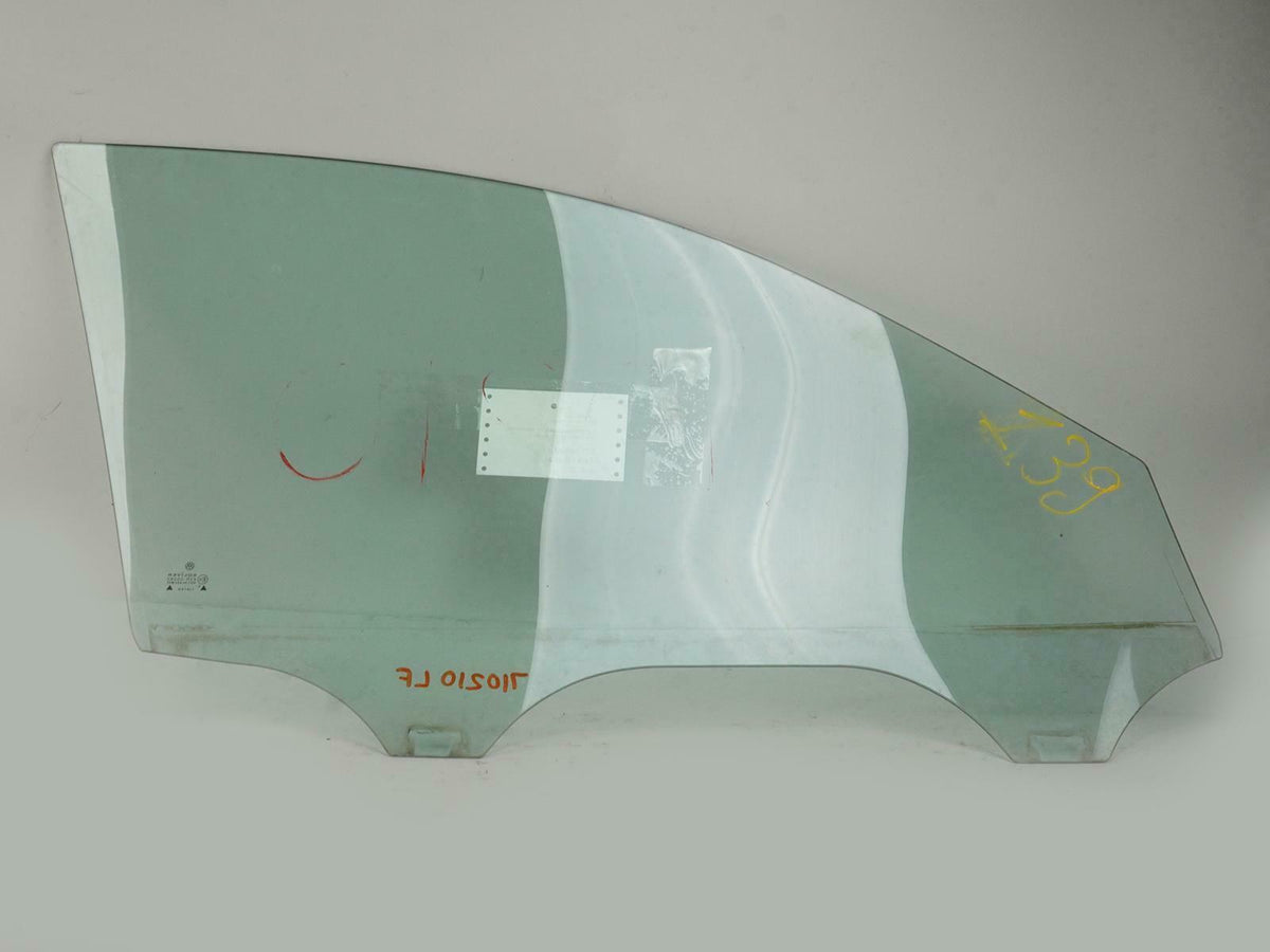 1998 - 2005 Volkswagen Passat Sedan Door Window Glass Front Driver 3B4845201 OEM
