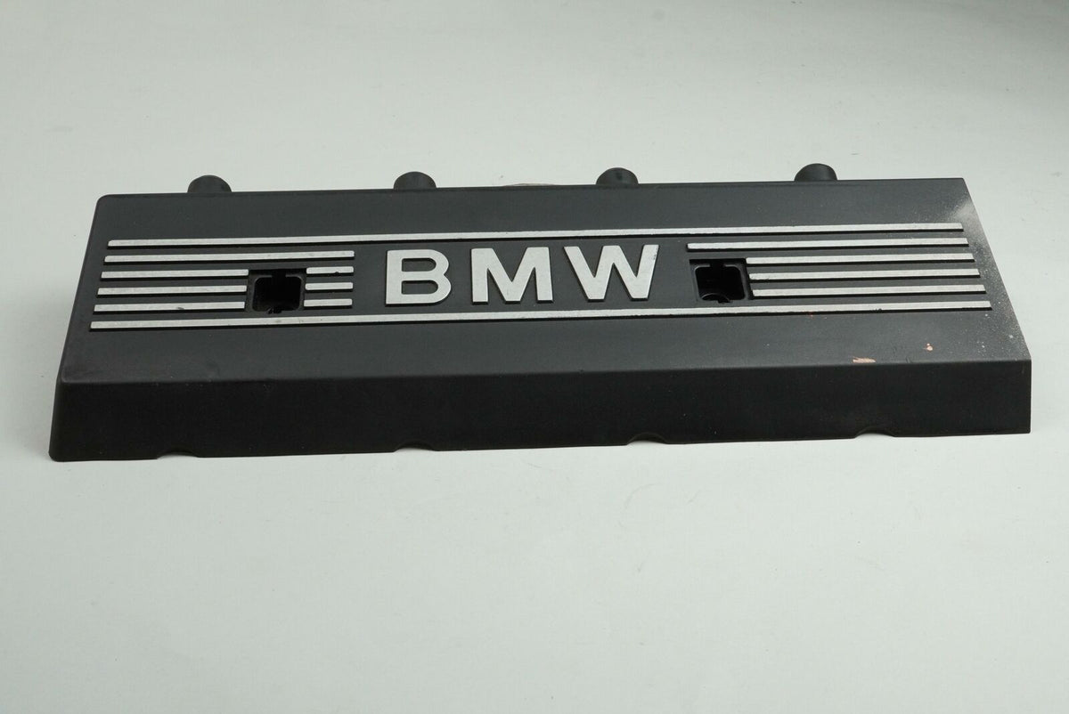 1997 - 2003 Bmw 7 Series E38 4.4 Liter Engine Cylinder Head Cover Rh Right OEM