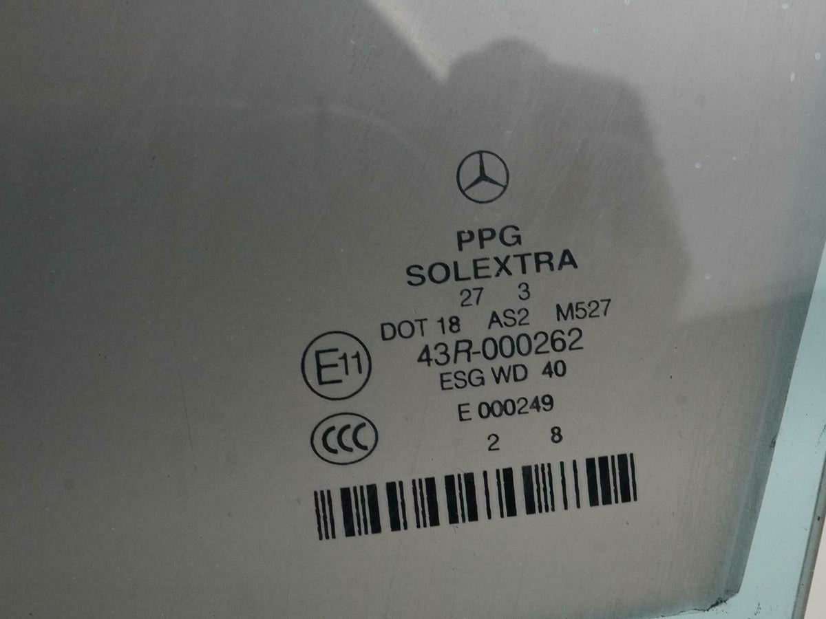 03-09 Mercedes E320 E500 E55 E350 W211 Door Window Glass Front LH 2117250310 OEM