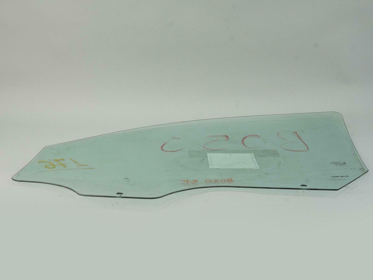 2007 - 2012 Dodge Caliber Hatchback Door Window Glass Front Right 5074210AE OEM