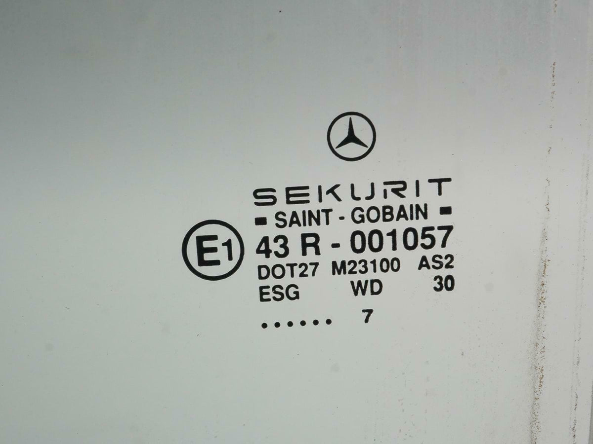 94-00 Mercedes C220 C280 C36 C43 W202 Door Window Glass Left Rear 2027300318 OEM