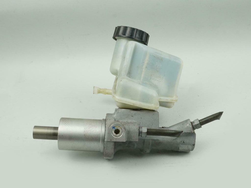  2008 - 2013 Mercedes Benz C Class W204 Brake Cylinder Master W Reservoir OEM, used