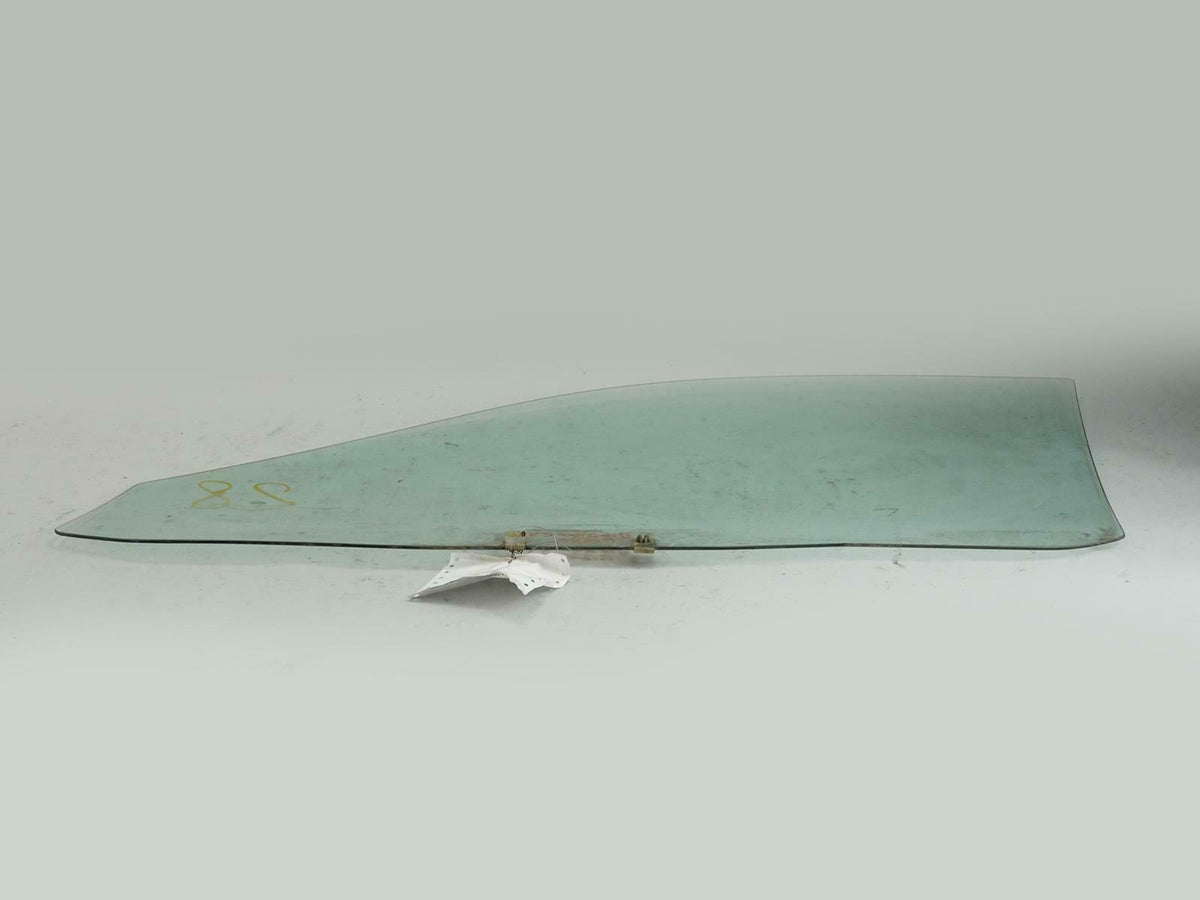 1997 - 2002 Mitsubishi Mirage 2dr Door Window Glass Front Passenger MR236668 OEM