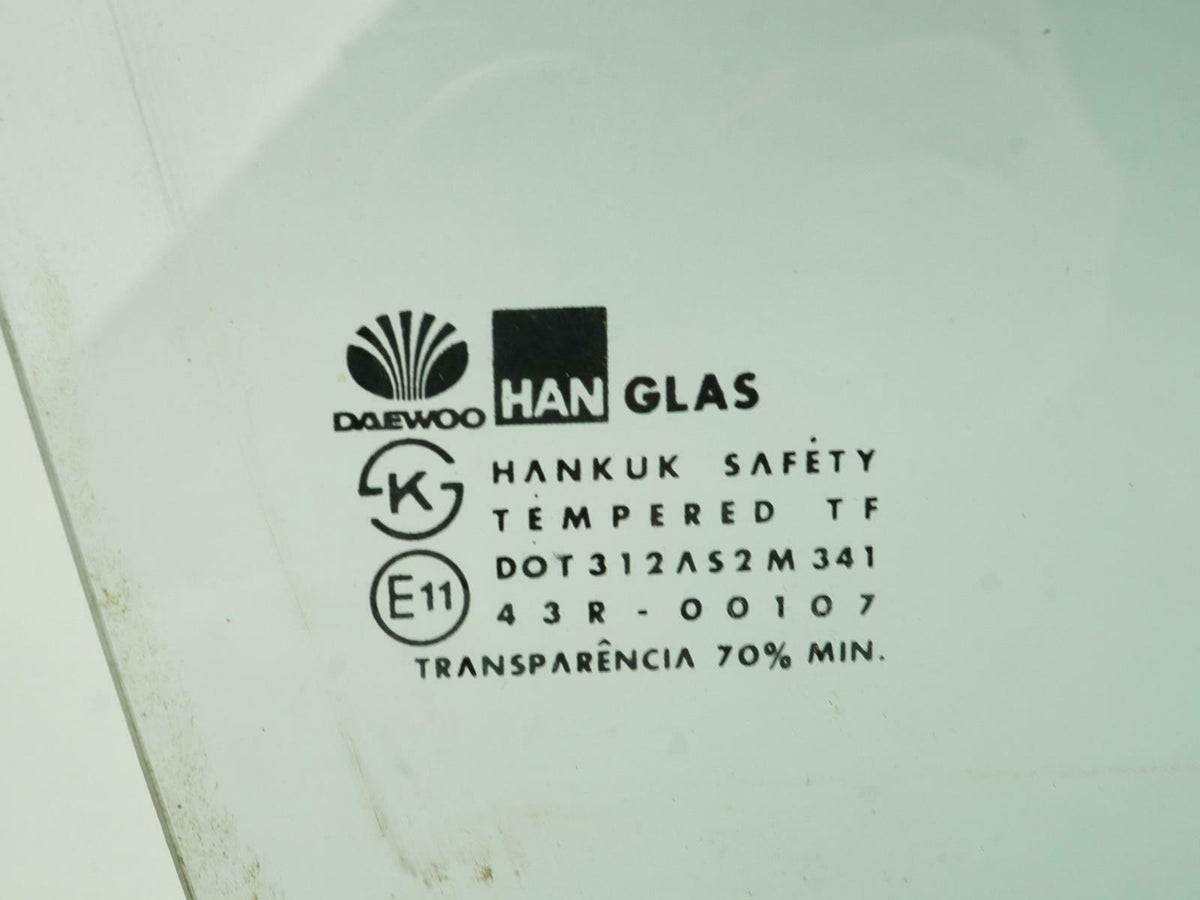 1997 - 2002 Daewoo Leganza Sedan Door Window Glass Front Passenger 96205241 OEM