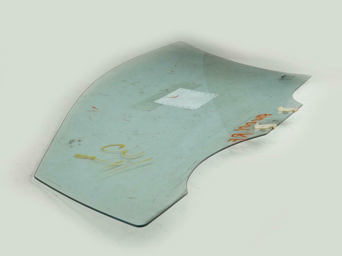 1997 - 2002 Daewoo Leganza Sedan Door Window Glass Front Passenger 96205241 OEM