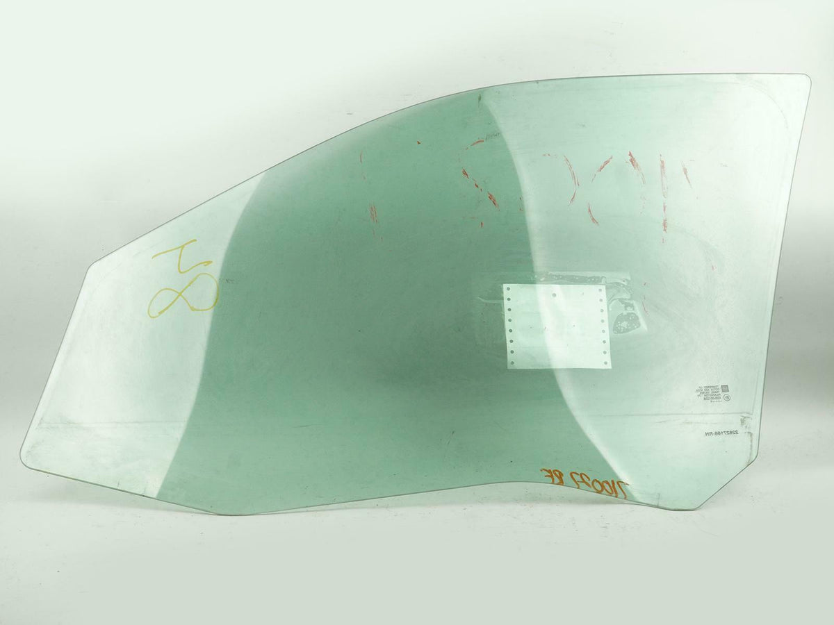 2004 - 2008 Chevrolet Malibu Door Glass Window Front Passenger 22627166 OEM