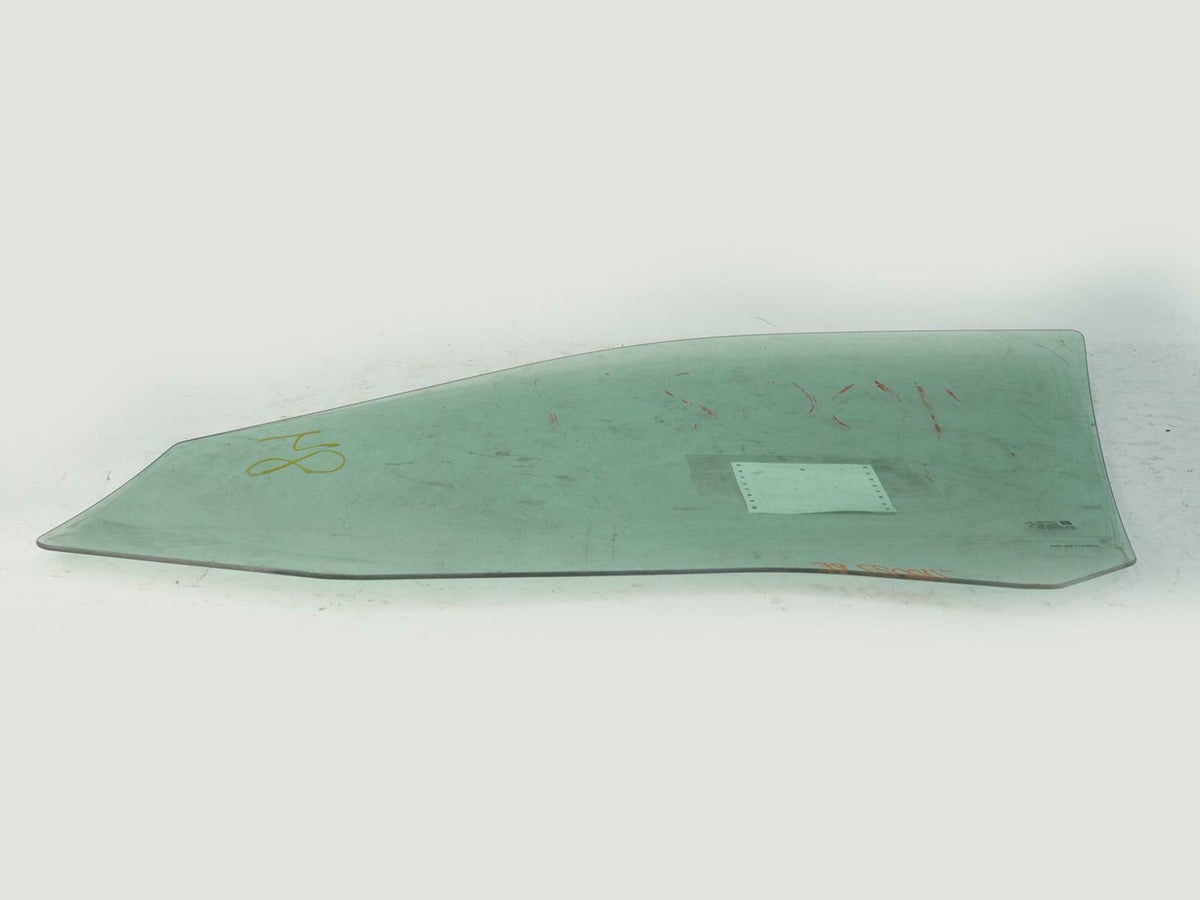 2004 - 2008 Chevrolet Malibu Door Glass Window Front Passenger 22627166 OEM