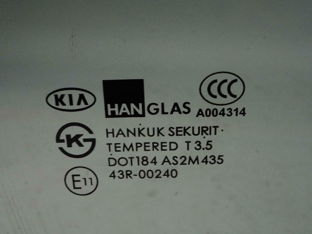 2003 - 2009 Kia Sorento 4dr Door Glass Window Front Passenger 824213E010 OEM