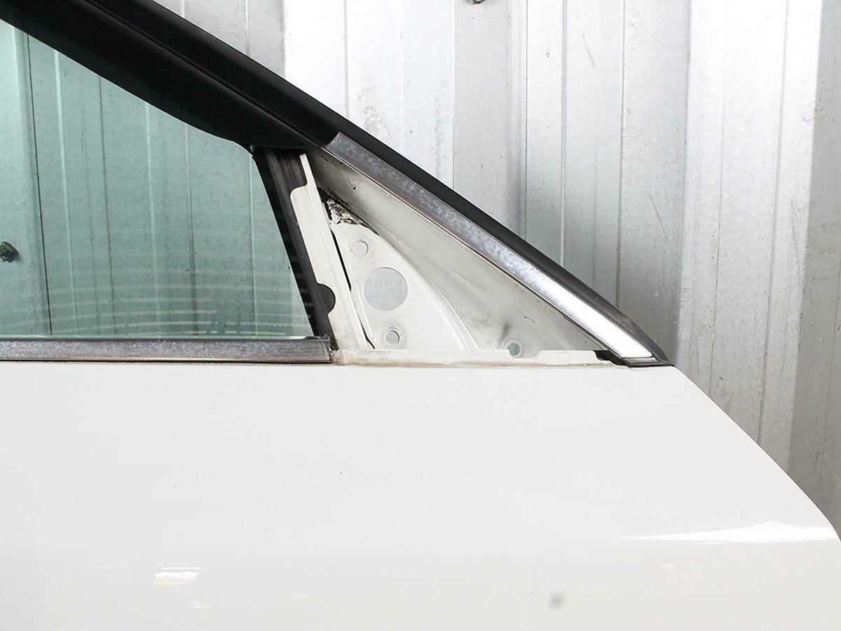 2004 - 2010 Bmw 5 Series E60 Door Shell W Glass Passenger Right Side Rh Front