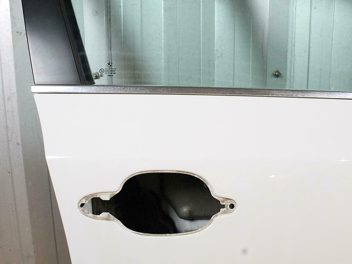 2004 - 2010 Bmw 5 Series E60 Door Shell W Glass Passenger Right Side Rh Front