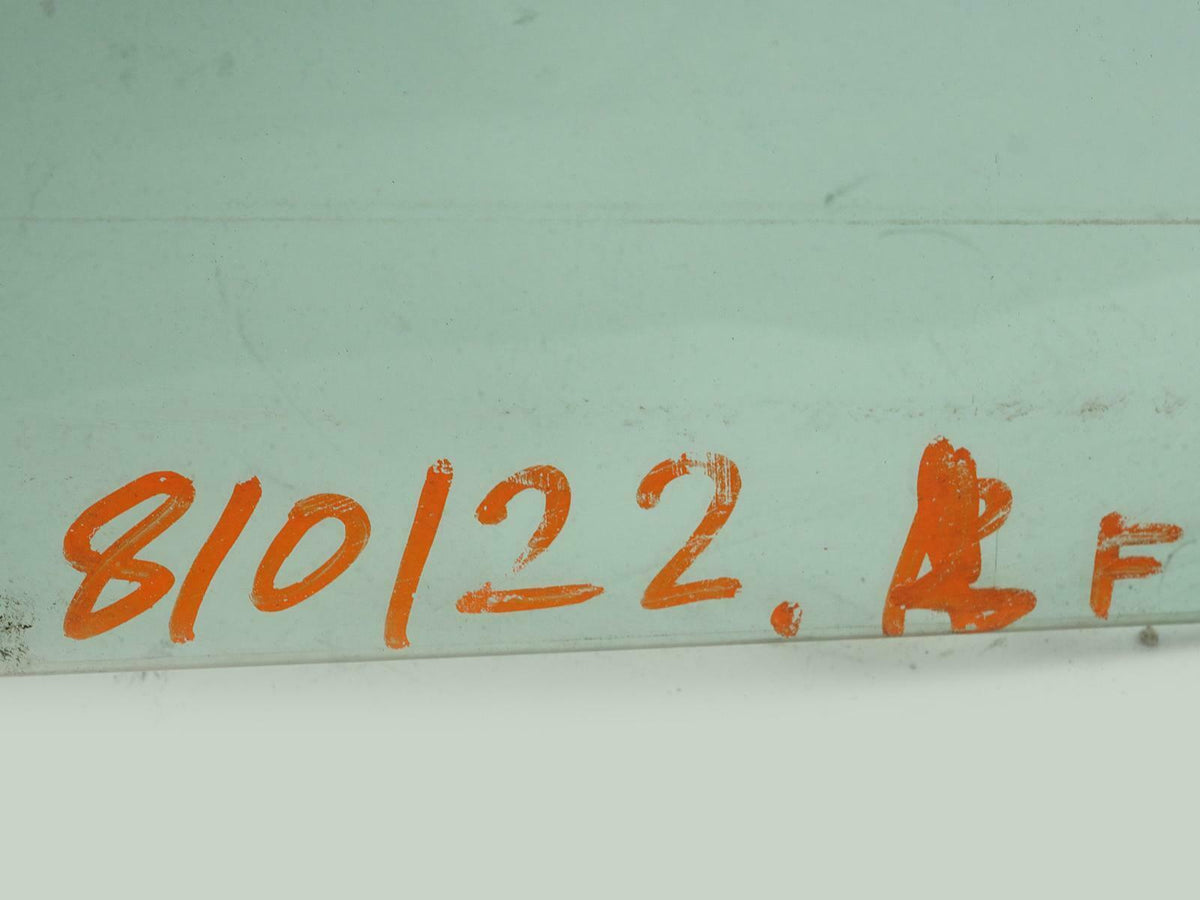 1996 - 2000 Hyundai Elantra Sedan Window Glass Door Front Left 8241029020 OEM