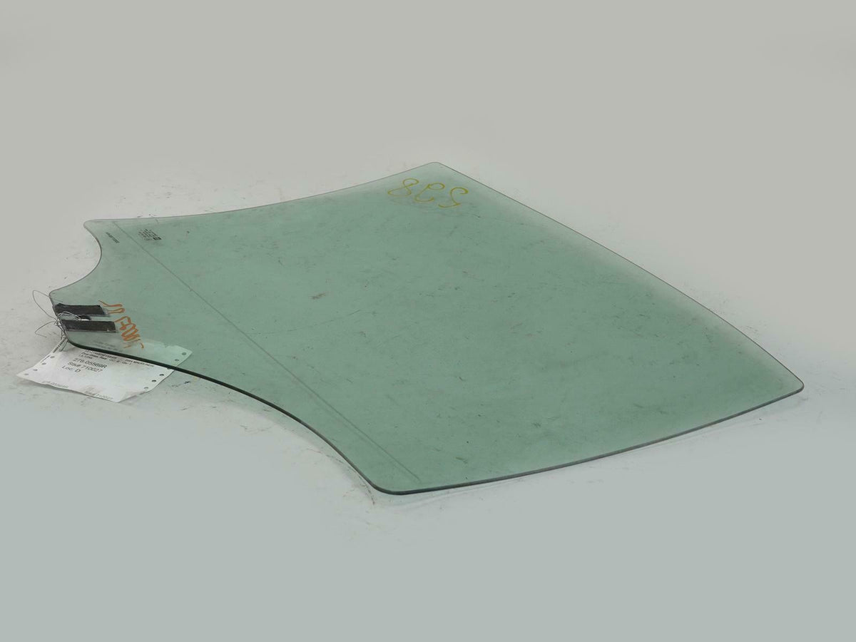 2004 - 2008 Chevrolet Malibu 4dr Door Window Glass Rear Passenger 22627168 OEM