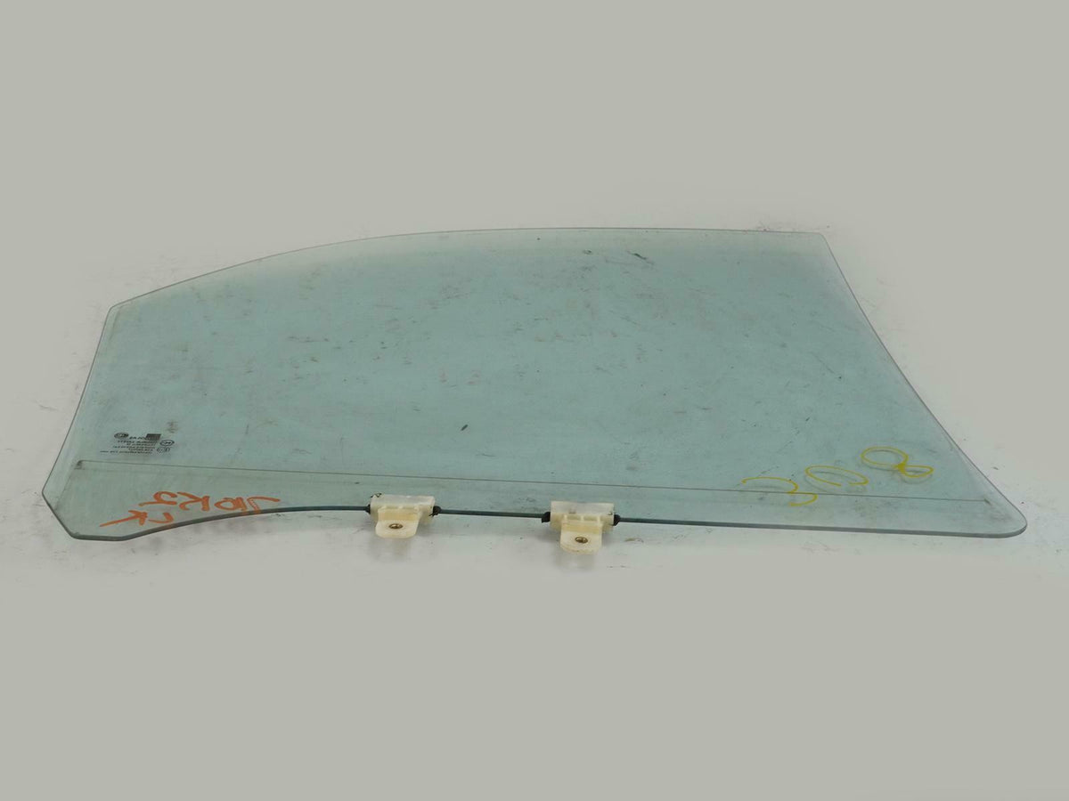 1996 - 2000 Hyundai Elantra Sedan Window Glass Door Rear Driver 8341029020 OEM