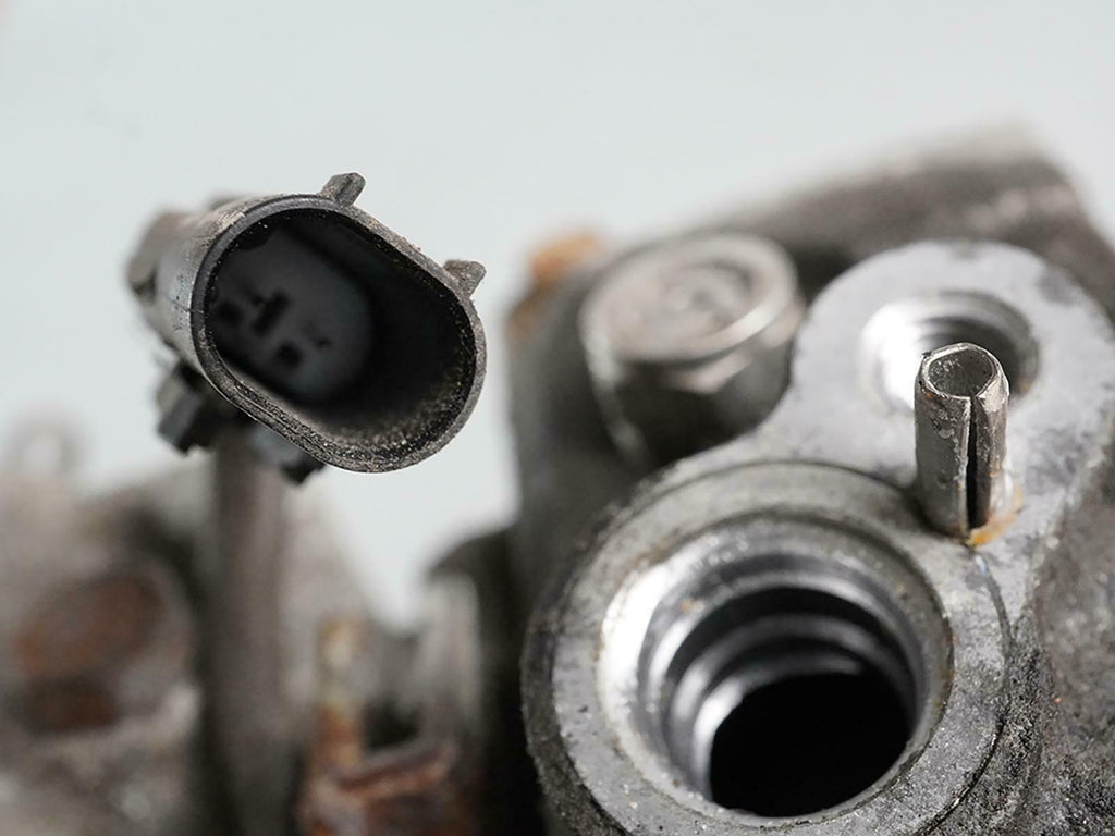  2008 - 2012 Mercedes C Class W204 Ac Compressor Air Conditioning A0022303111 OEM, used