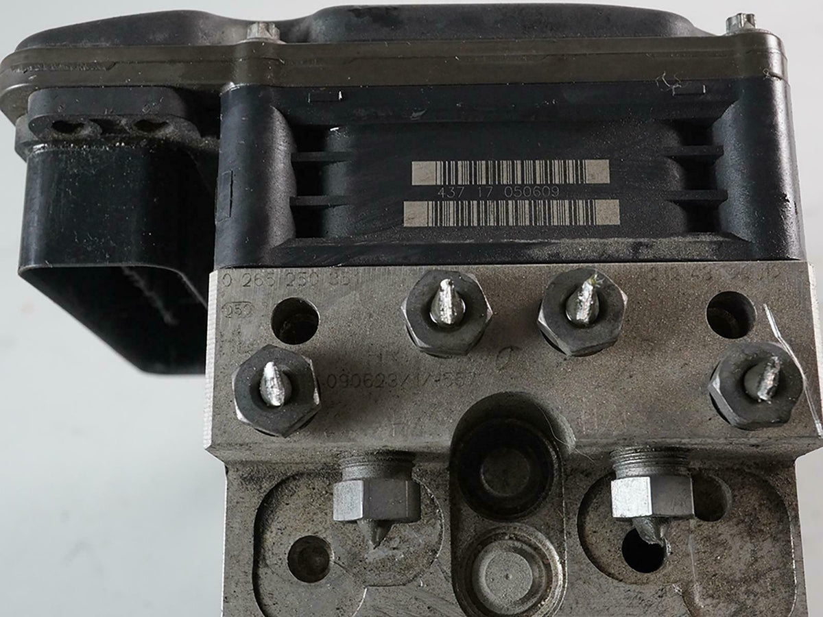 2010 Mercedes Benz E Class W212 E550 Abs Esp Anti Lock Brak Pump Actuator OEM