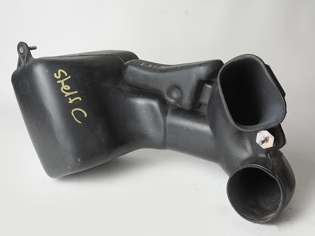 2001 - 2003 Subaru Legacy 3.0L Engine Air Intake Cleaner Wing Canister Inner