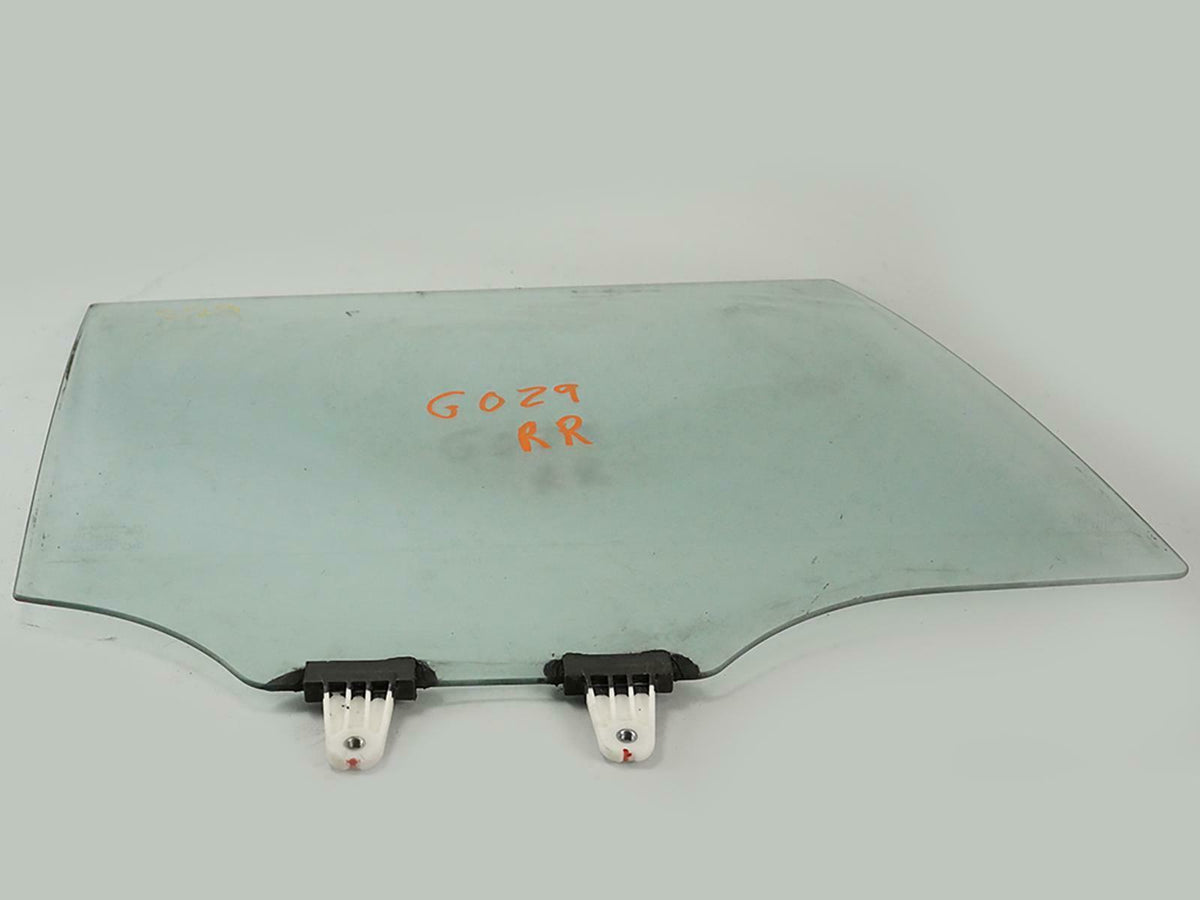 2006 - 2013 Suzuki Grand Vitara Glass Window Door Rear Passenger 8450365J00 OEM