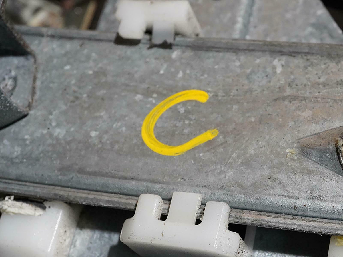 00-05 Chevrolet Impala Power Window Regulator Motor Front Right 6004PA1019 OEM
