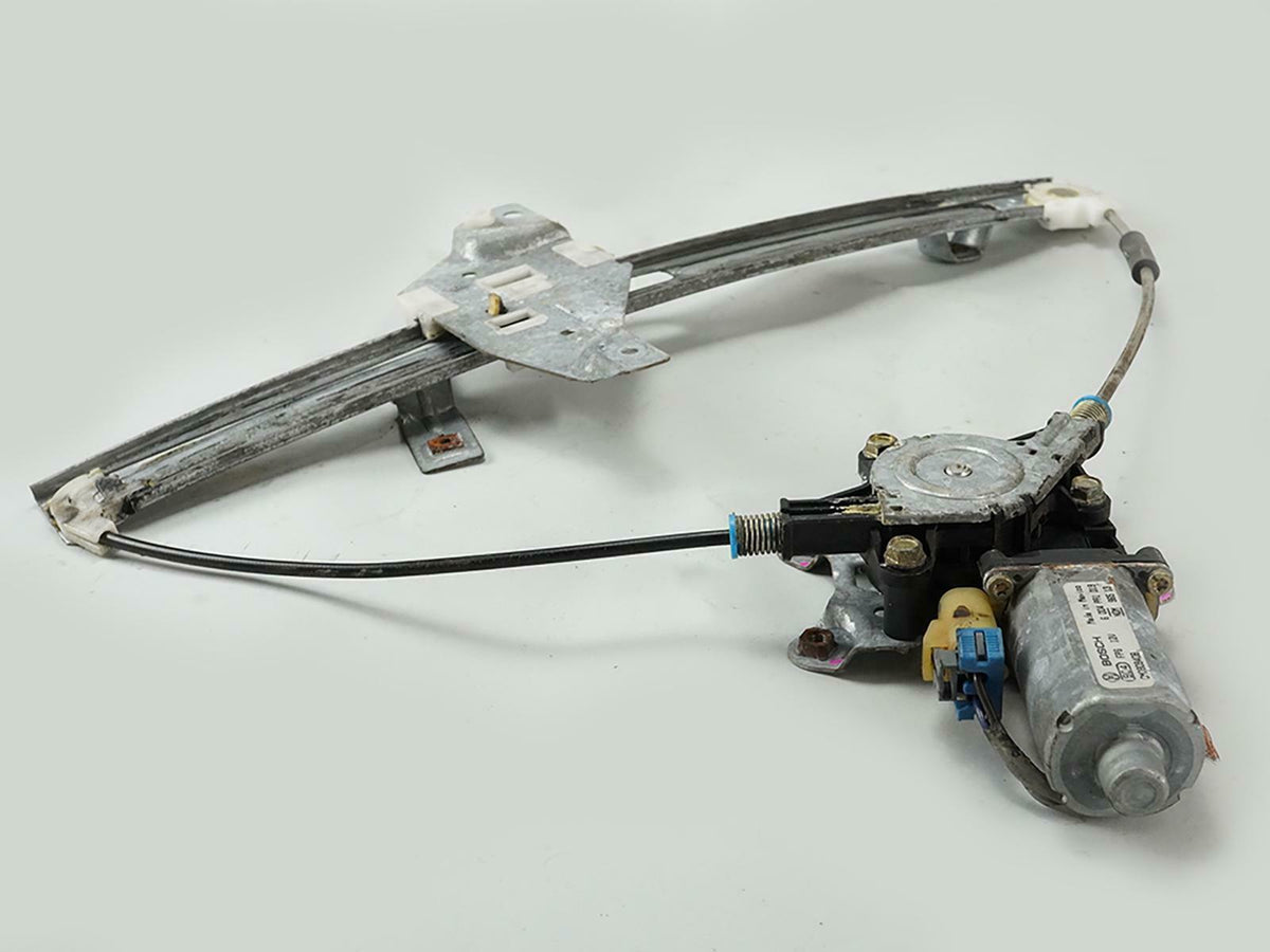 00-05 Chevrolet Impala Power Window Regulator Motor Front Right 6004PA1019 OEM