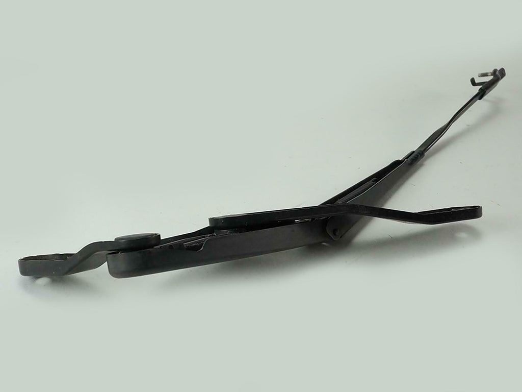  2009 - 2013 Mercedes Benz C Class W204 Wiper Arm Cleaner Windshield Front Right, in stock