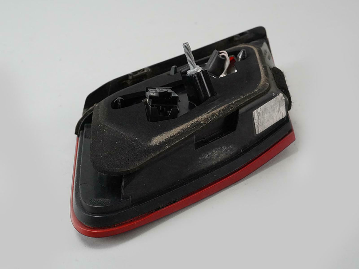 2010 - 2013 Mercedes Benz E Class W212 E350 Taillight Brake Stop Lamp Right OEM