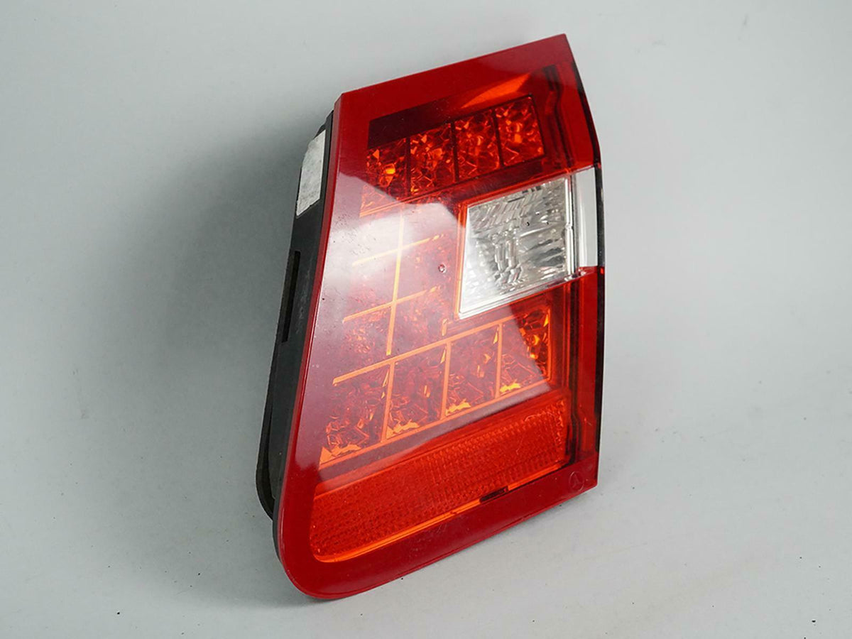 2010 - 2013 Mercedes Benz E Class W212 E350 Taillight Brake Stop Lamp Right OEM