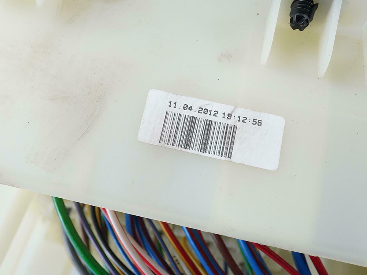 08-12 Land Rover LR2 3.2L Fuse Relay Junction Box Block Unit Front OEM