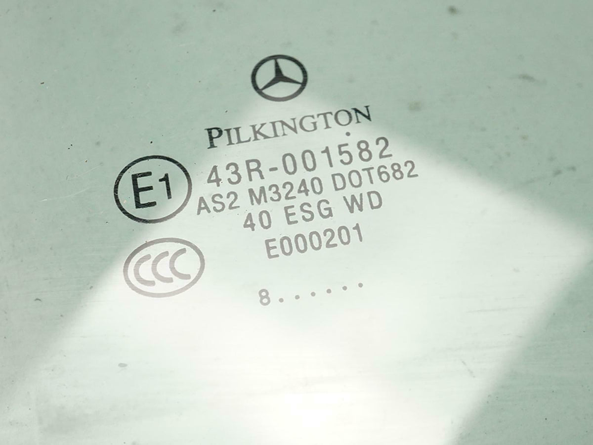 08-11 Mercedes C300 350 C250 C63 W204 Door Glass Window Rear RH 2047352310 OEM
