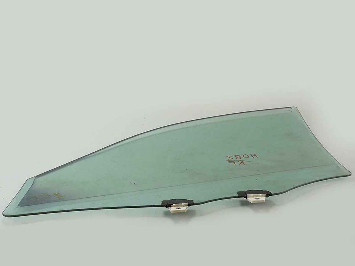 2000 - 2005 Chevrolet Impala Door Glass Window Front Passenger DD09620GTN OEM