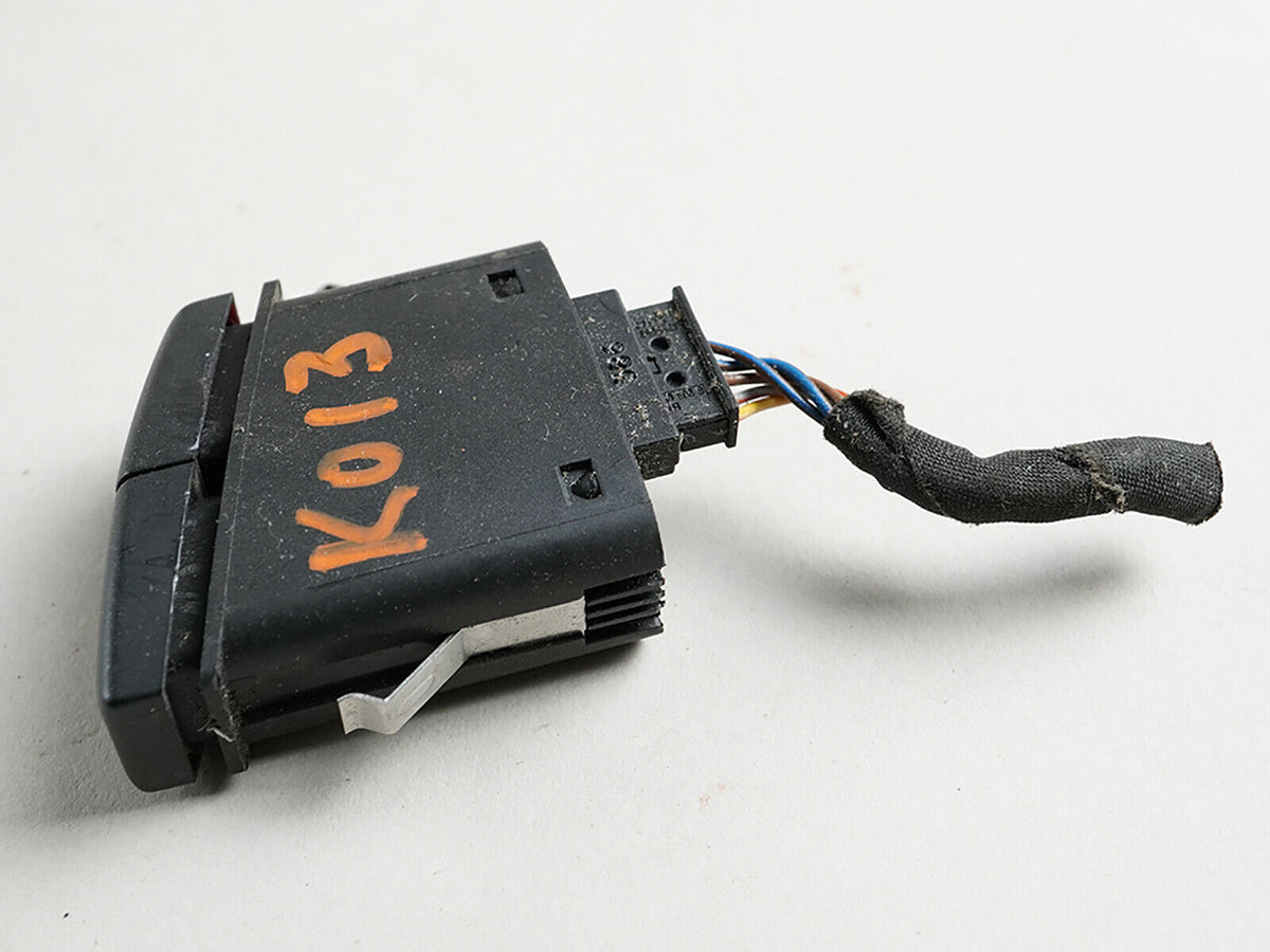 2004 - 2010 Bmw 6 Series E63 E64 Hazard Emergency Switch Control BuTTon OEM