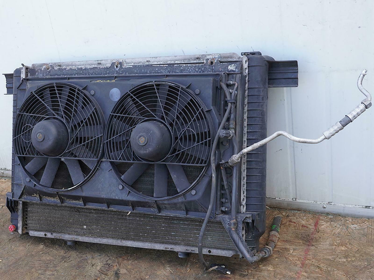1999 - 2002 Mercedes Benz Sl Class R129 Sl500 Radiator Cooling Fan Motor OEM