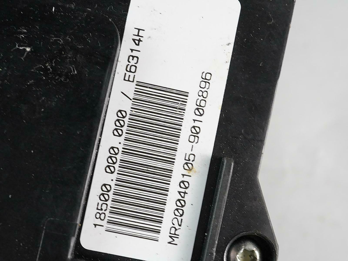 2004 - 2006 Bmw X3 E83 Fuse Relay Box Board Distribution Panel Unit OEM