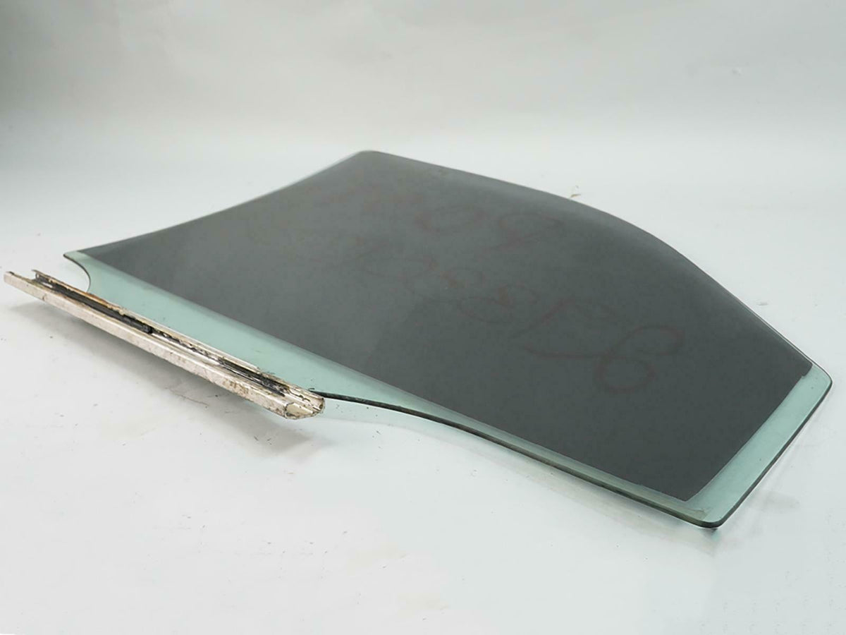98-05 Mercedes ML500 ML320 W163 Door Window Glass Front Left 1637200318 OEM