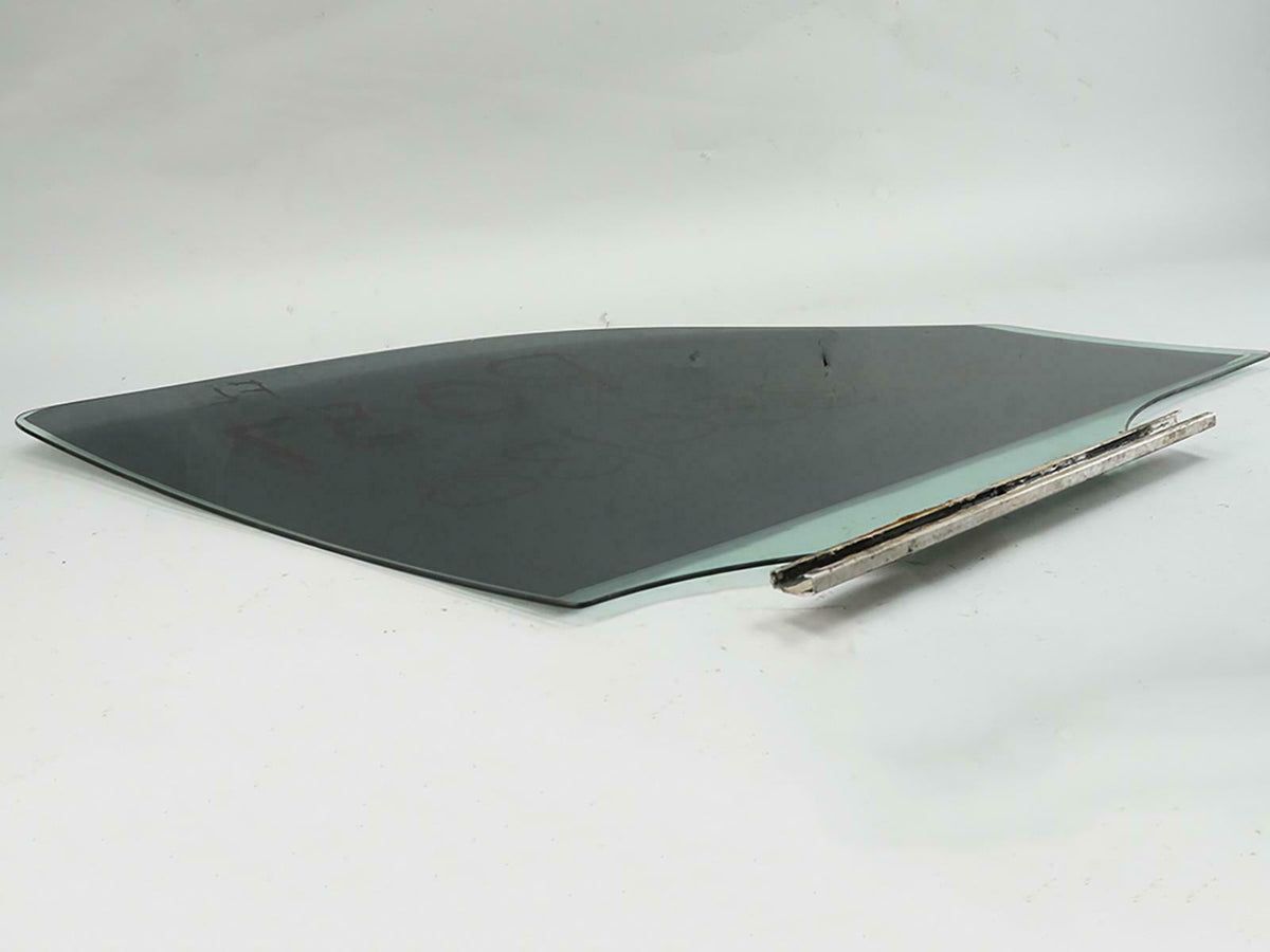 98-05 Mercedes ML500 ML320 W163 Door Window Glass Front Left 1637200318 OEM