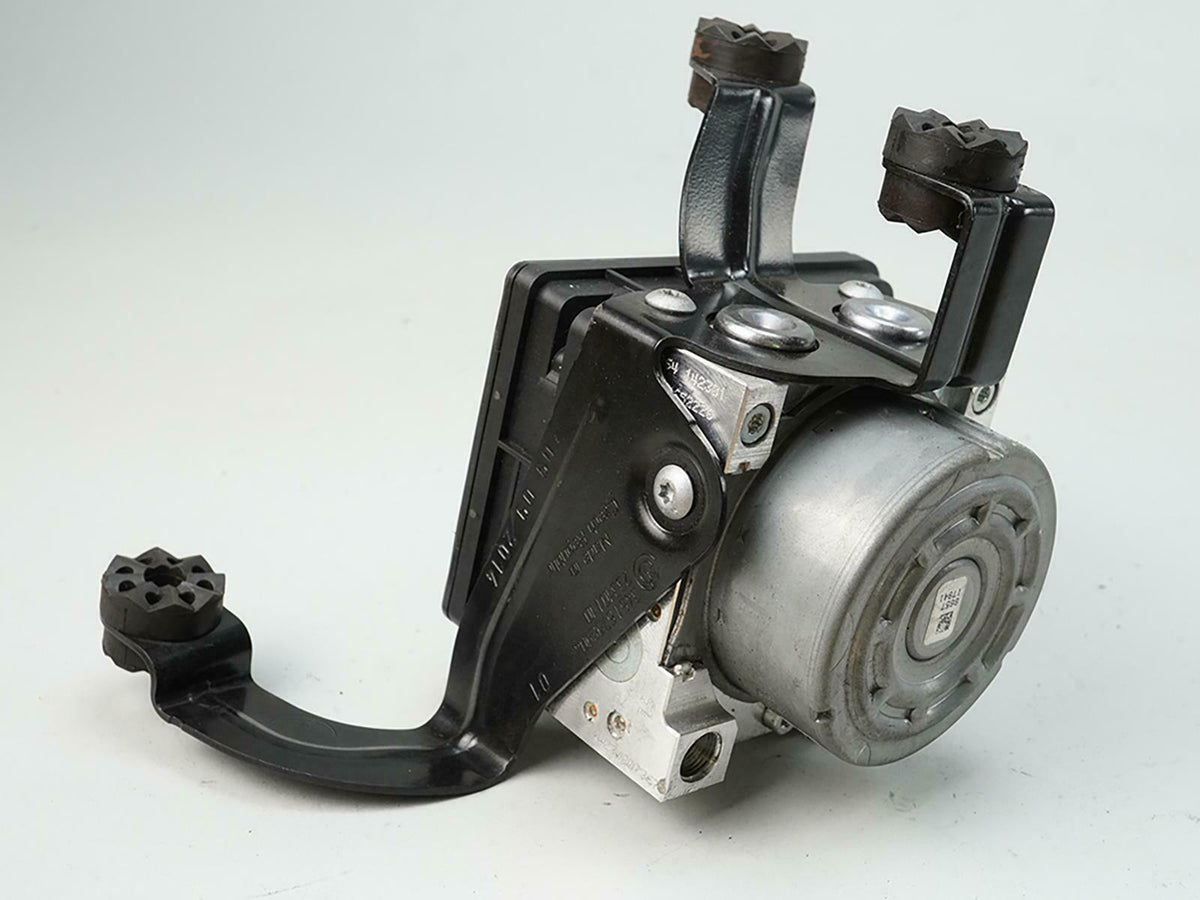 2012 - 2016 Bmw 3 Series F30 Abs Anti Lock Brake Pump Module 28515127213 OEM