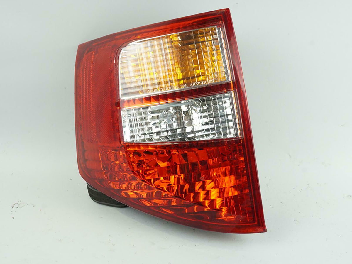 2002 - 2004 Isuzu Axiom Hatchback Tail Light Brake Stop Lamp Driver Lh Side OEM