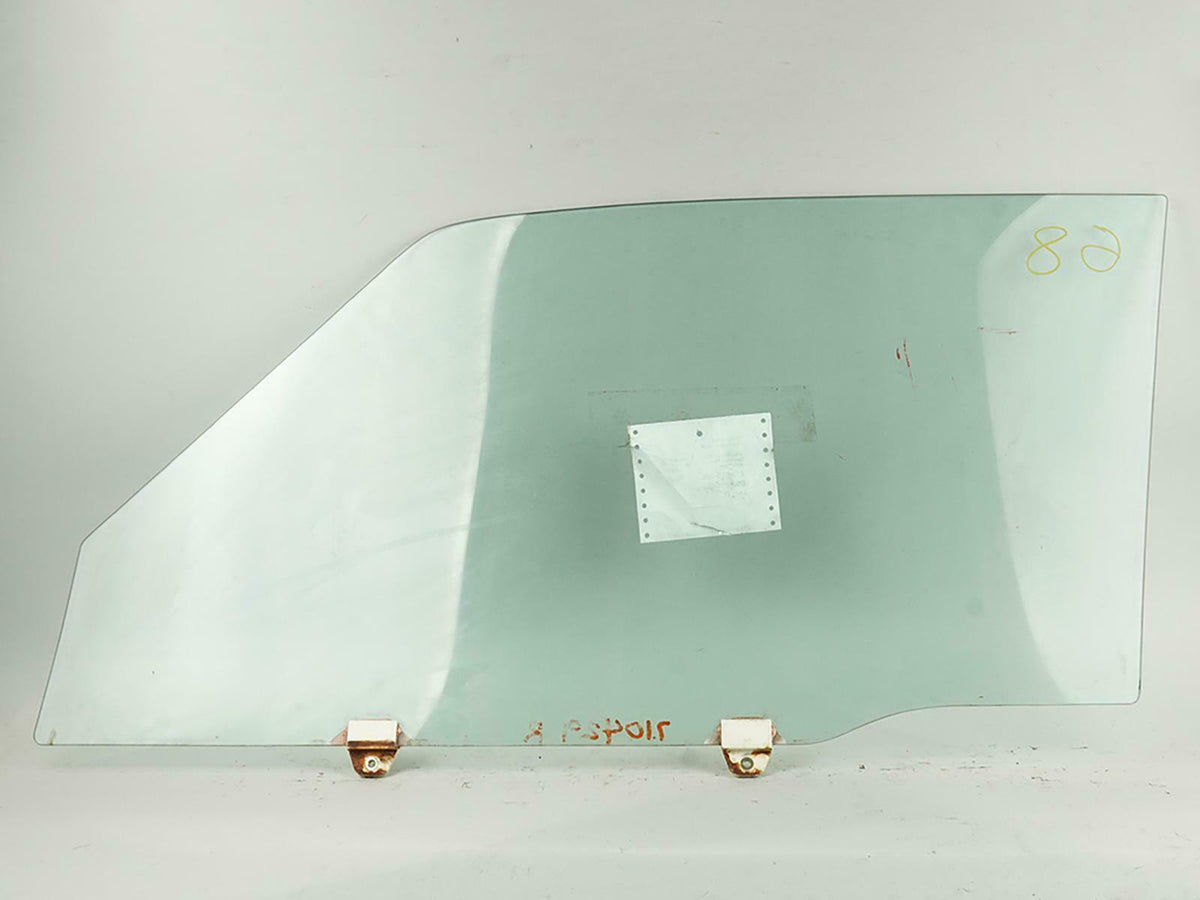 1982-1985 Honda Accord Hatchback Door Glass window Front Right 75350SA5760 OEM