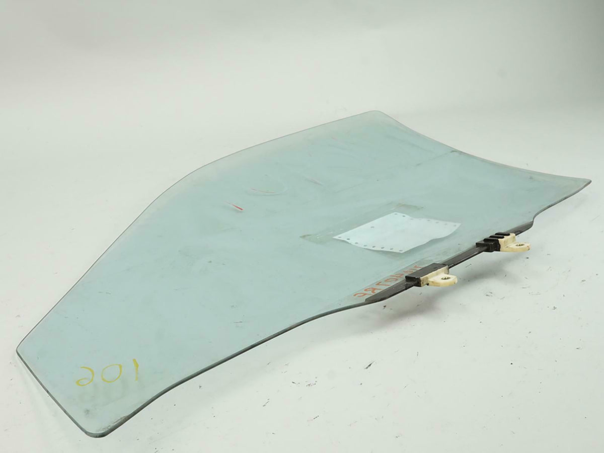 98-99 Nissan Sentra Sedan Window Glass Door Front Passenger Side FD05489GT OEM