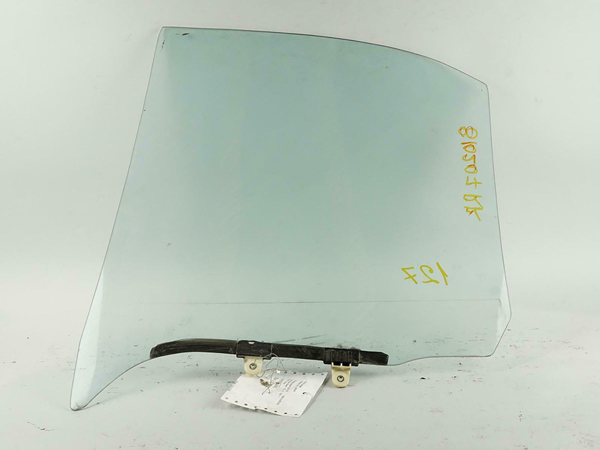 95-99 Nissan Sentra B14 Sedan Door Window Glass Rear Passenger 823010M020 OEM